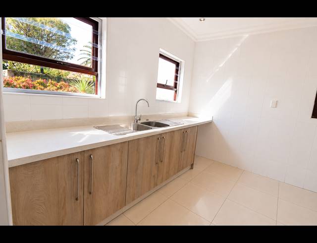 5 BEDROOM HOUSE FOR SALE IN THREE RIVERS EAST